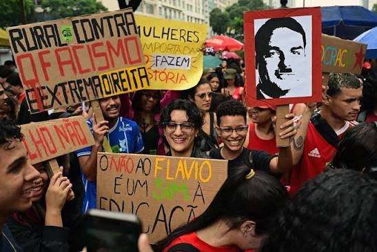 Brasil: derrotemos a Bolsonaro y Trump en las calles y en las urnas