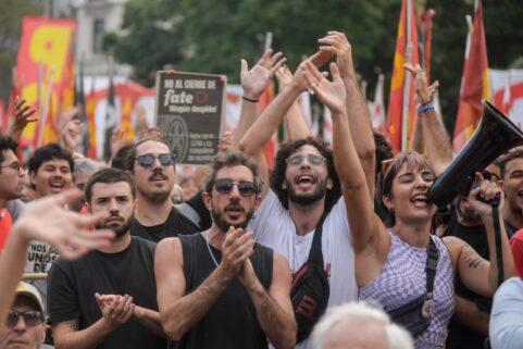 "Compañeros y compañeras de la juventud del partido obrero en el acto unitario del frente de izquierda el primero de mayo del 2026"