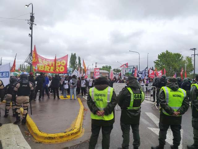 Gran actividad de repudio a la visita de Milei en Neuquén