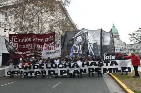 El sindicalismo combativo marchó en una gran columna independiente de la CGT y las CTAs